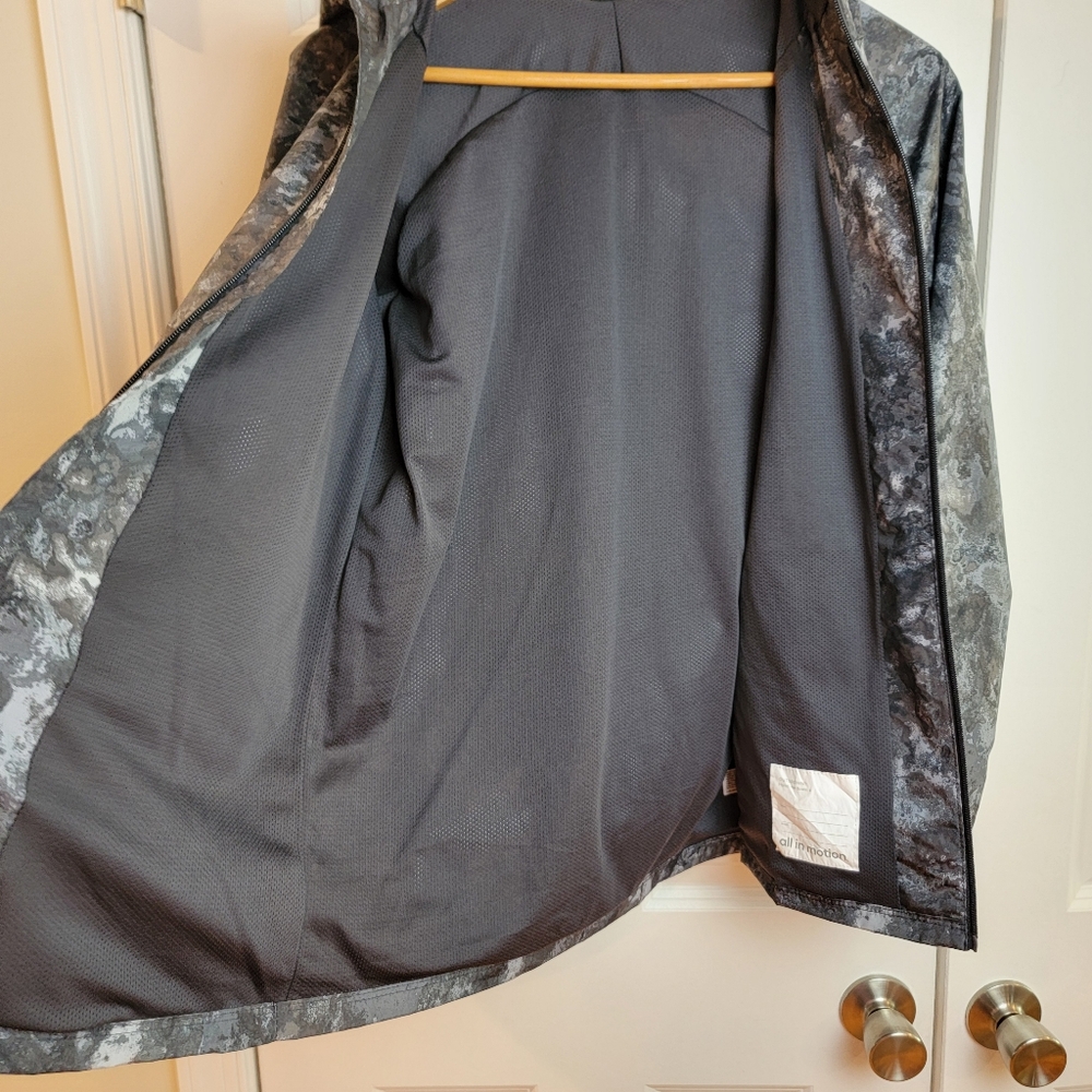 All in Motion Boys' Gray Camo Rain Jacket XL (16) - Picture 5 of 11